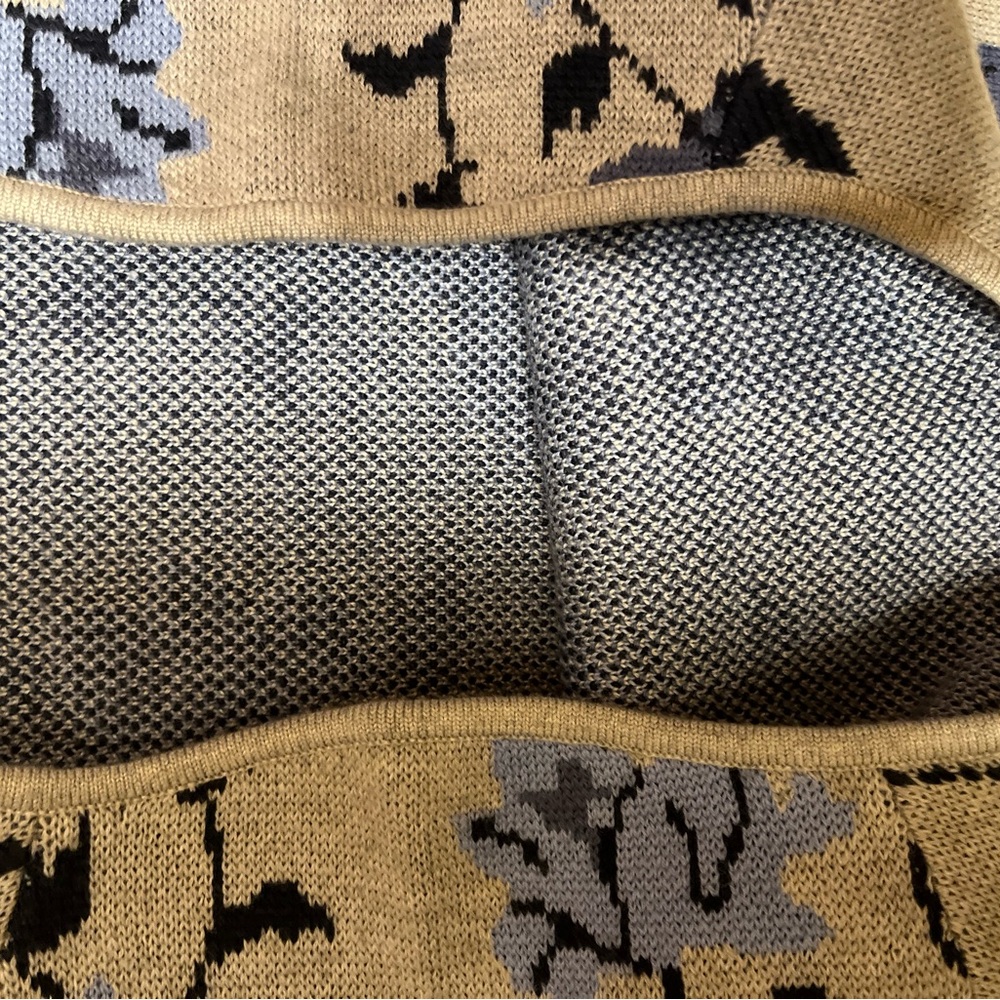 Club Monaco Floral Crew Neck Sweater in Gray and Blue - Picture 9 of 11